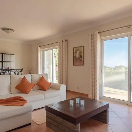 Castelo - Cosy Modern - 500m From Castelo Вилла Албуфейра