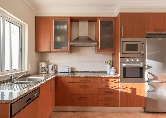 Castelo - Cosy Modern - 500m From Castelo Вилла *