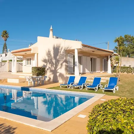 빌라 Castelo - Cosy Modern - 500m From Castelo