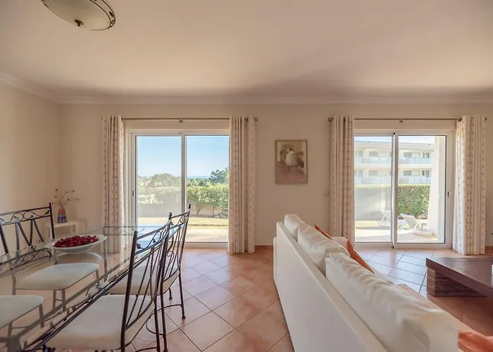 Castelo - Cosy Modern - 500m From Castelo *
